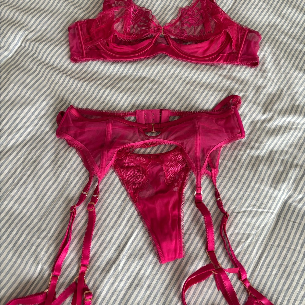 Lounge underwear Elegant Pink Lace Lingerie Set
